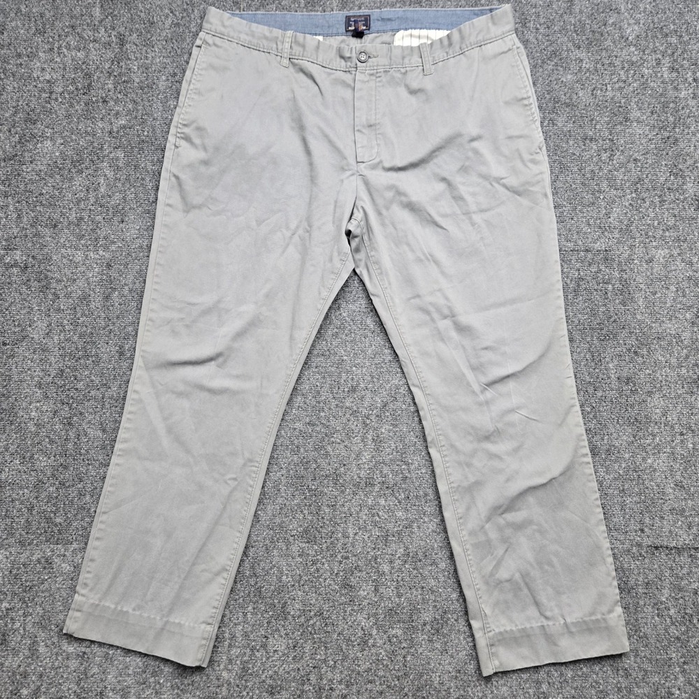 Gap Khakis Mens 40x32 Gray Classic Tapered Fit Wrinkle Resistant Cotton Chinos